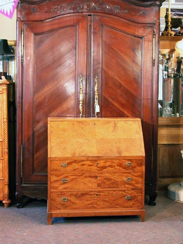 Scandinavian Art Deco desk in birch